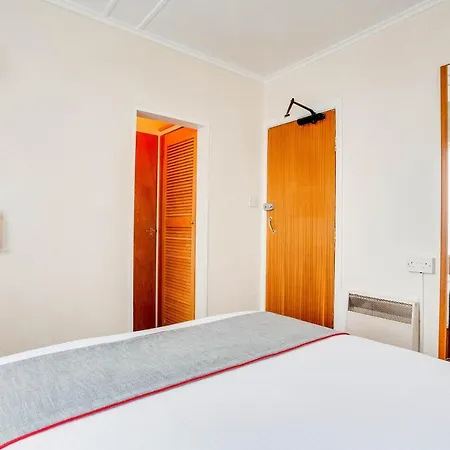 Oyo Godolphin Arms Otel 3*