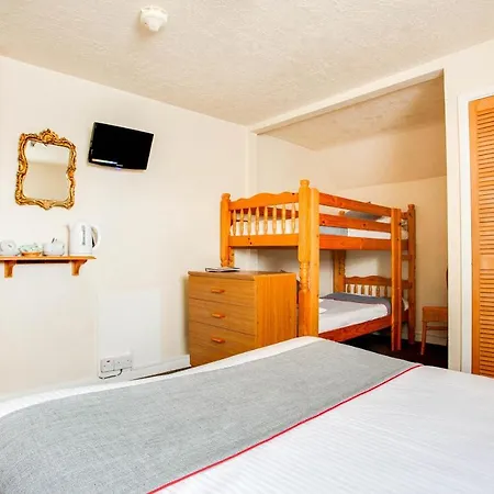 Oyo Godolphin Arms Otel New Quay