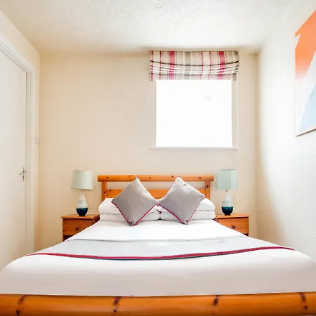 Oyo Godolphin Arms 3*