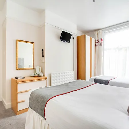 Otel Oyo Godolphin Arms