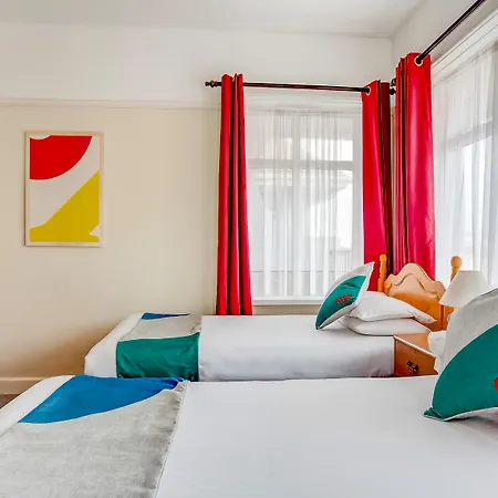 Otel Oyo Godolphin Arms New Quay