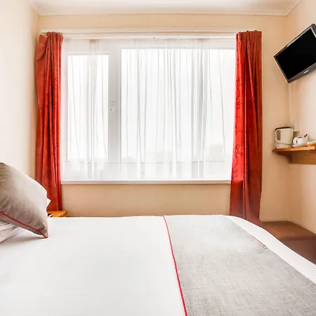 Otel Oyo Godolphin Arms New Quay