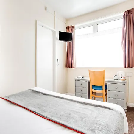 Oyo Godolphin Arms 3* New Quay