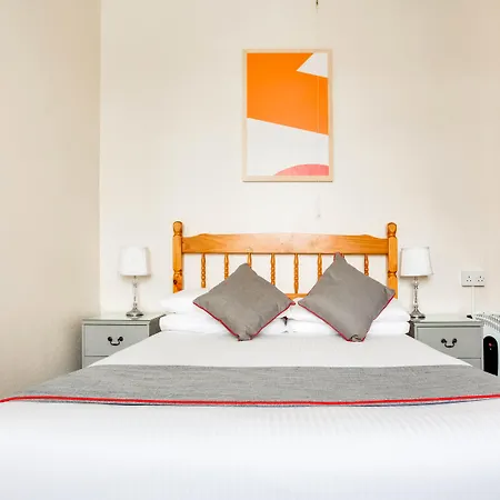 Oyo Godolphin Arms Otel New Quay