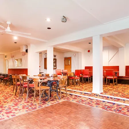 Oyo Godolphin Arms New Quay