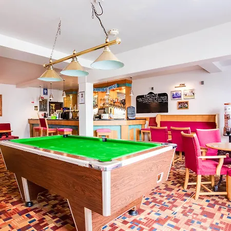 Oyo Godolphin Arms Otel