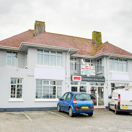 Oyo Godolphin Arms 3*
